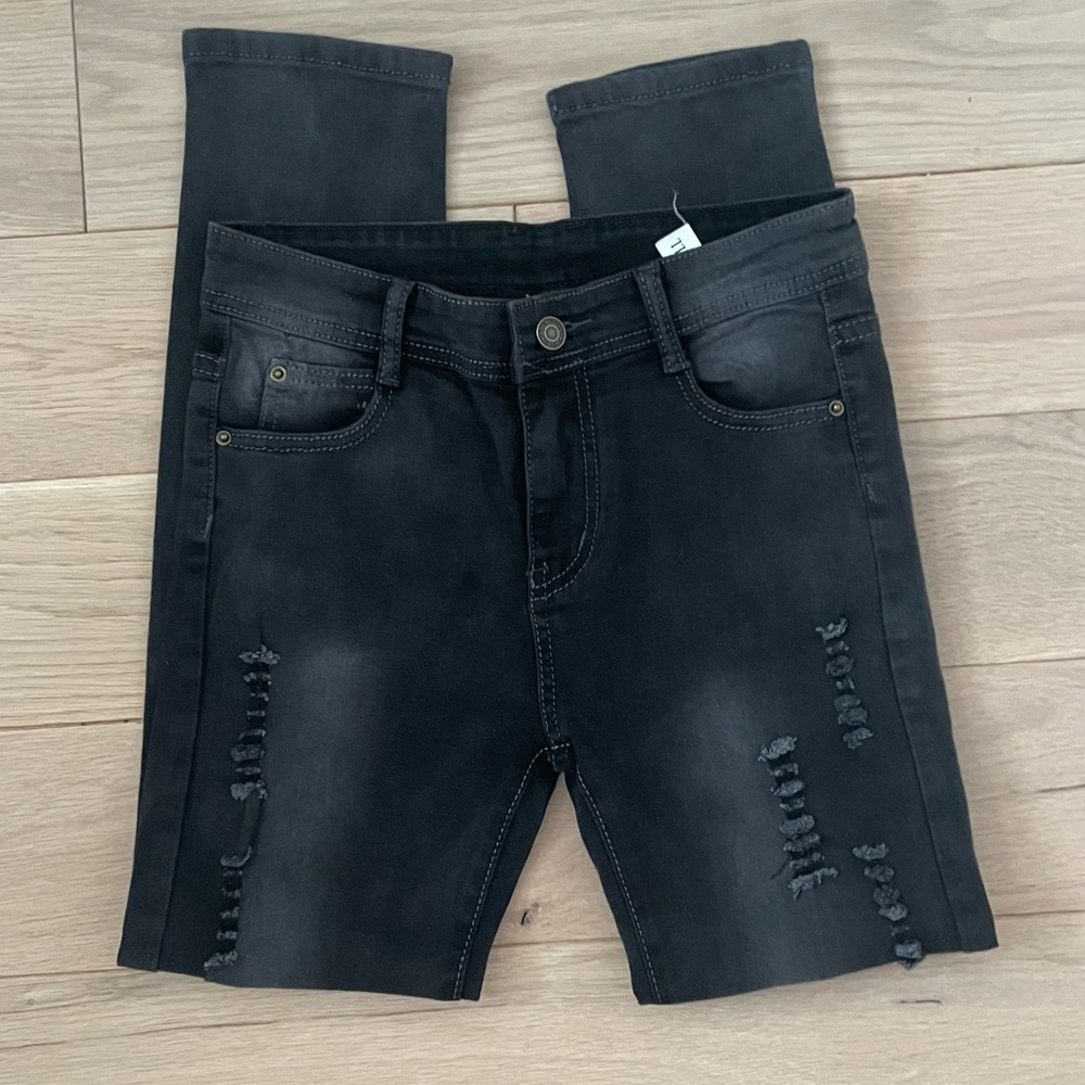 Faded black nwot super soft slim jeans size 10